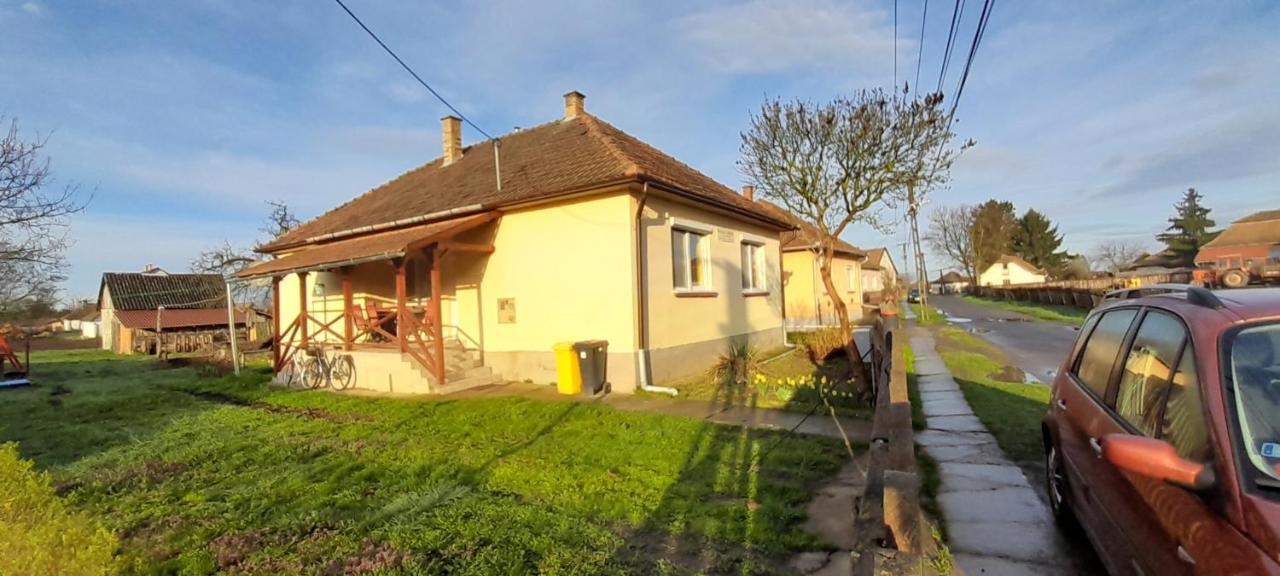 Oeregakac Vendeghaz Villa Tiszaladany Luaran gambar